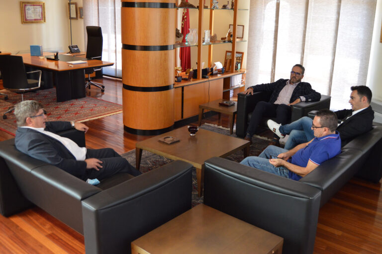 ASECOM se pone a disposición de la Cámara de Comercio como nexo de unión con los municipios de su entorno